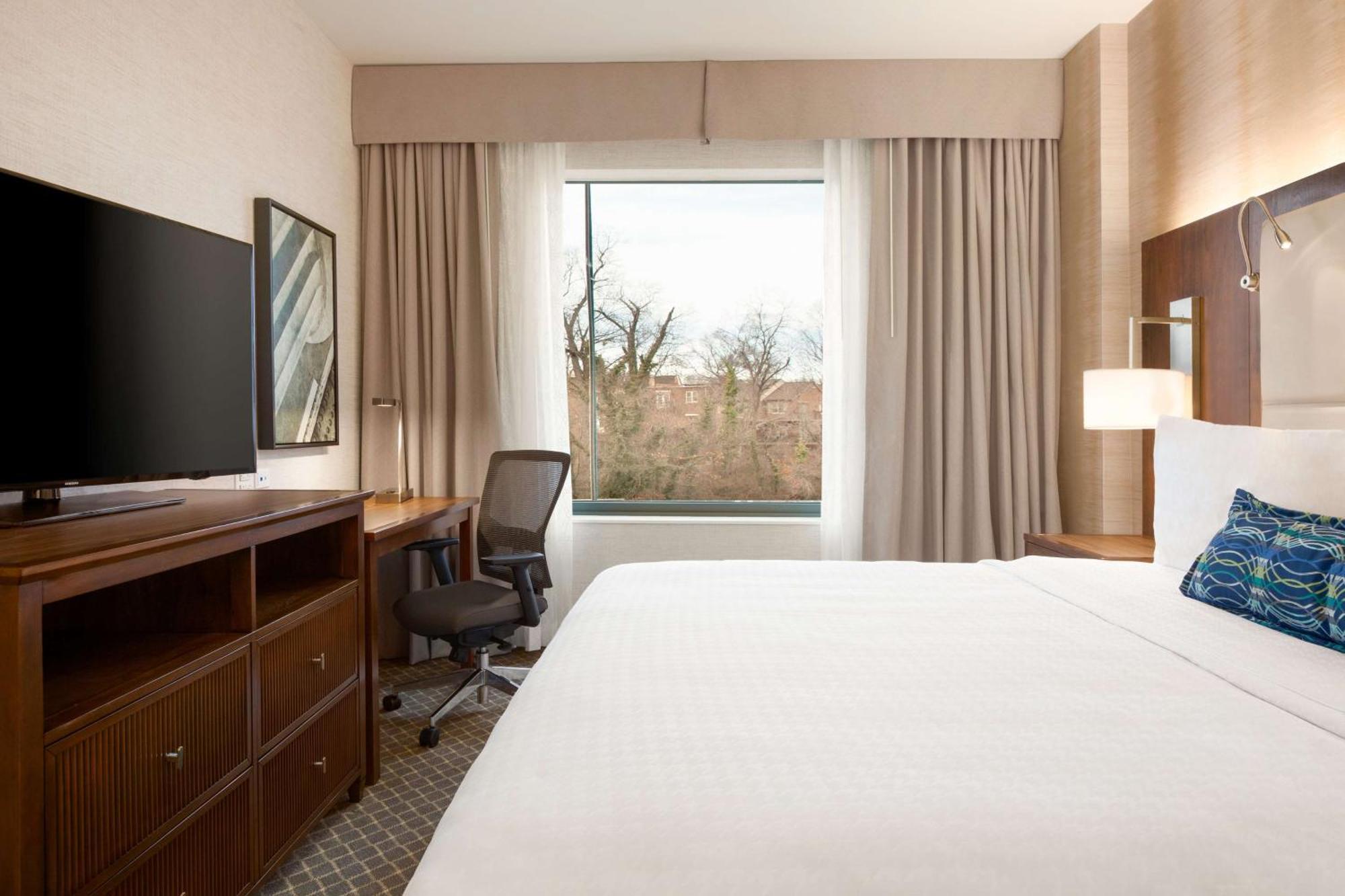Homewood By Hilton Rosslyn Key Bridge